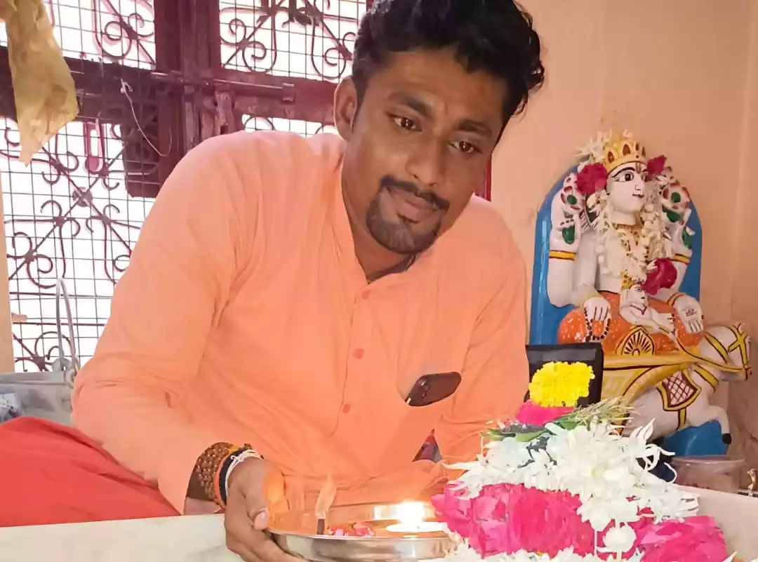 Pandit Aakash Parashar